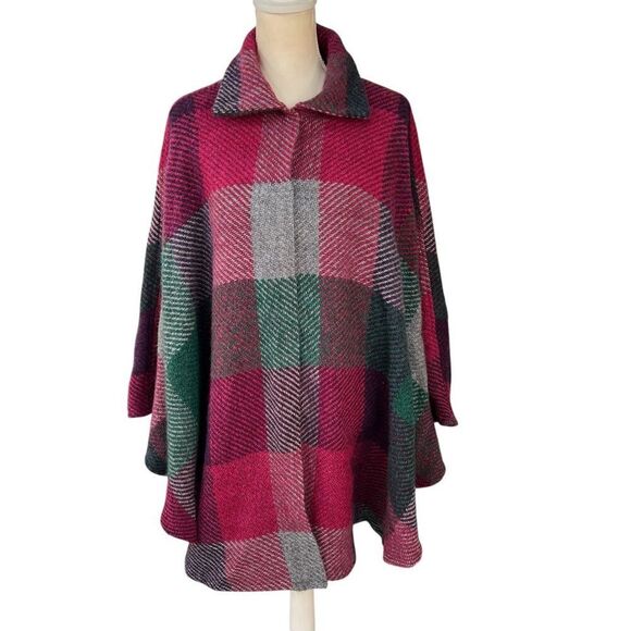 Aran Sweater Market Wool Blend Poncho Cape Snap Closure Mulberry Plaid OS - Picture 1 of 10